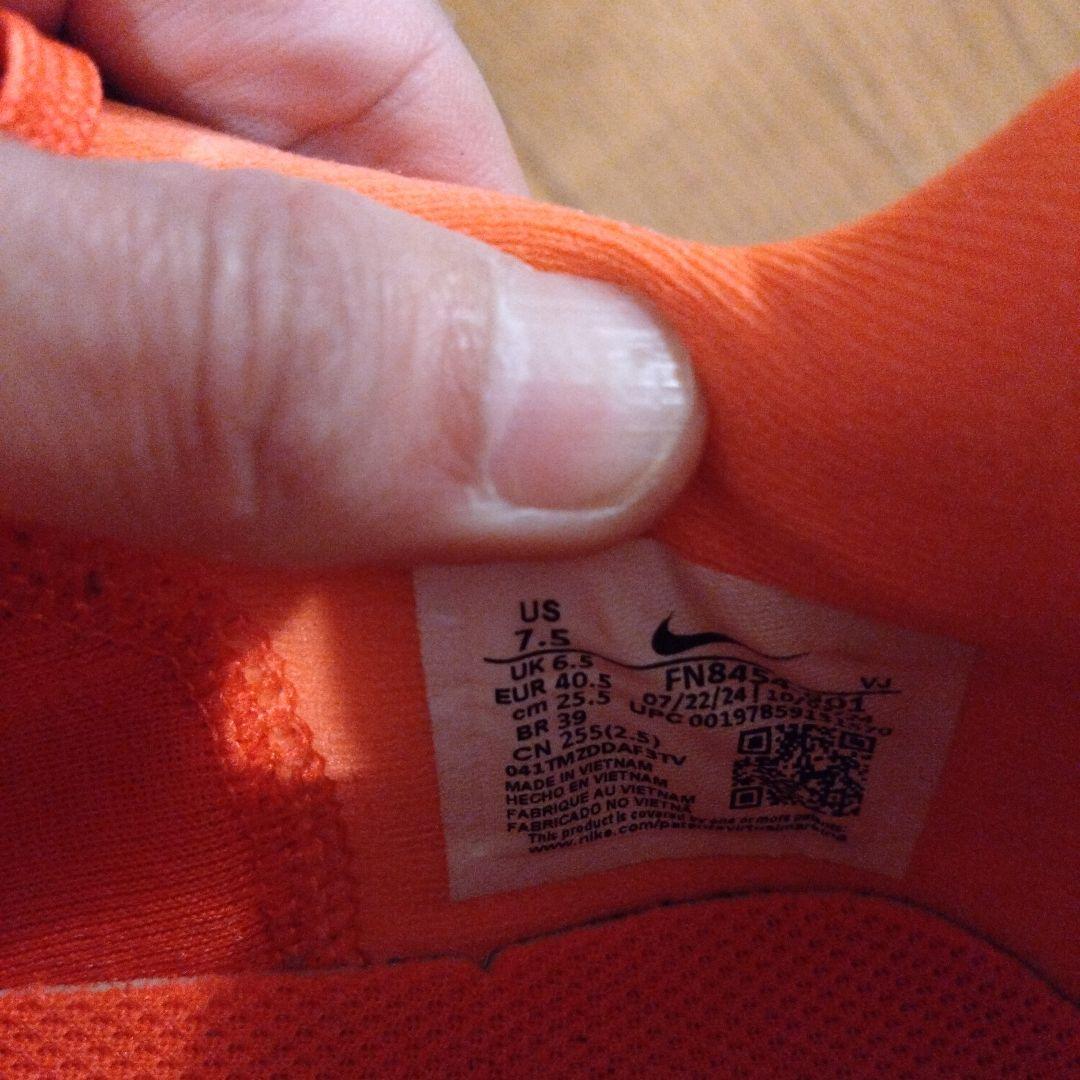 【目立った傷や汚れ無し】ズームフライ6 25.5センチ レッド/ライム