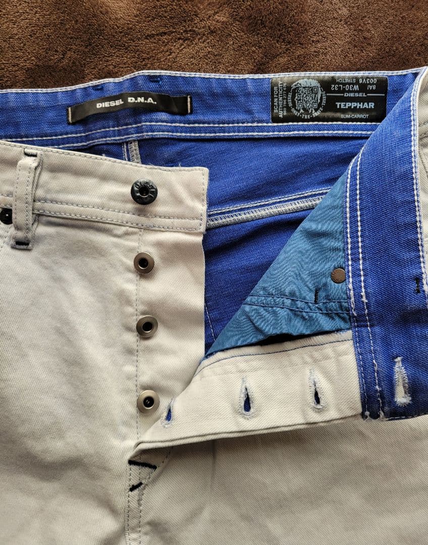 ブンチャン❗★DIESEL 白 スリム キャロット W30 ストレッチ