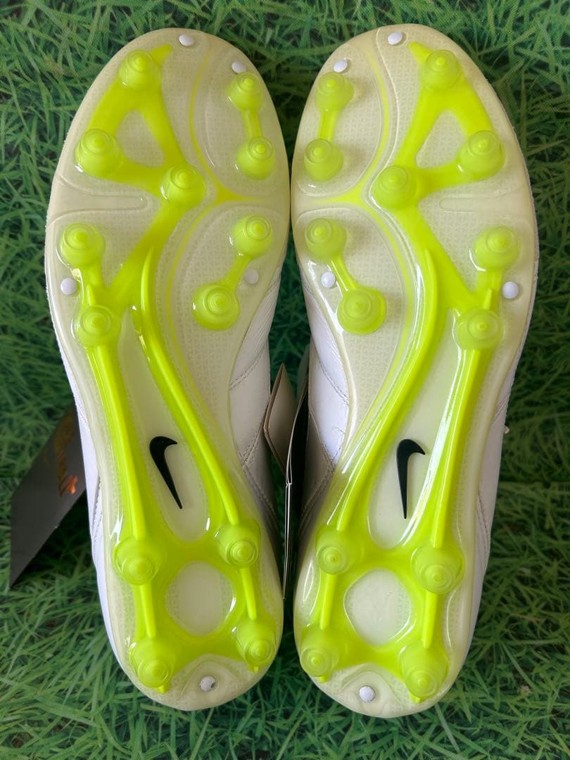 ☆新品☆送料無料☆NIKE(ナイキ)TIEMPO LEGEND Ⅲ HG☆