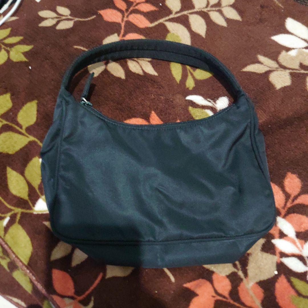 PRADA ナイロンバッグ 黒