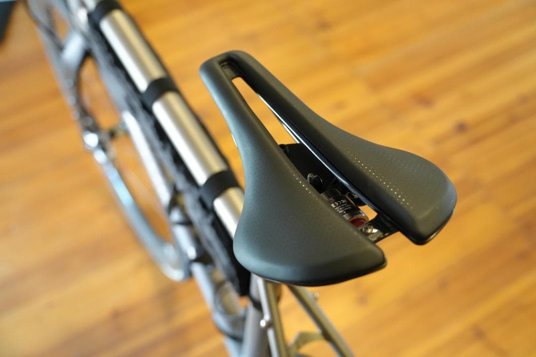 グラベル 自転車 RE CICLORE チタン製 8.1kg SRAM XPLR