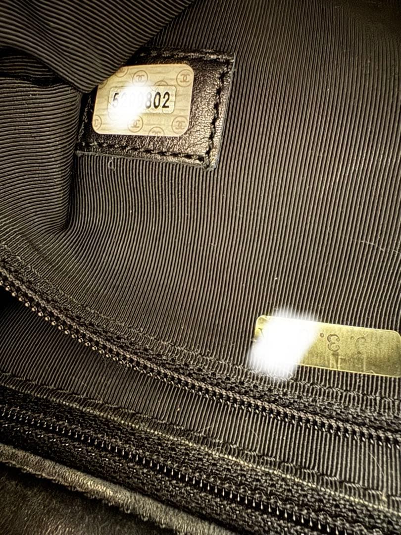 CHANEL 黒 レザー バッグ フリンジ付き