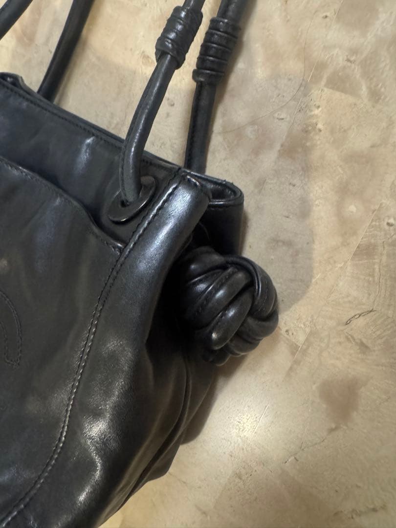 CHANEL 黒 レザー バッグ フリンジ付き