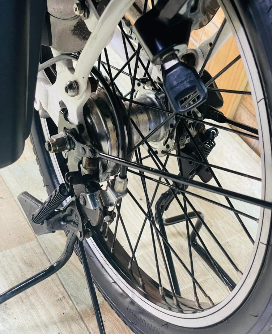 ホワイト 王様 ギュットアニーズ子供乗せ電動アシスト自転車 H3653