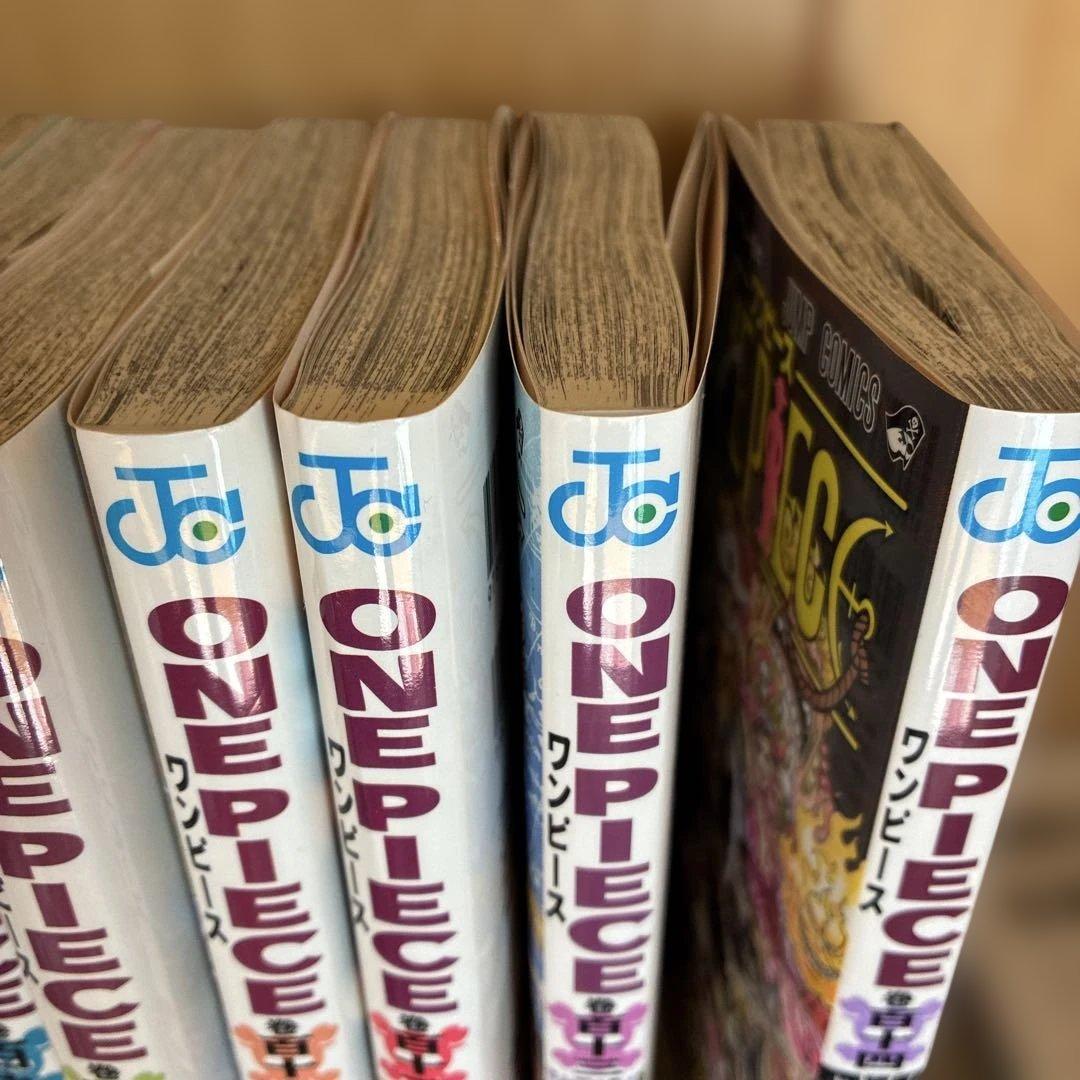 ONE PIECE 全巻セット １巻〜１１４巻（最新刊）＋関連本 １０巻