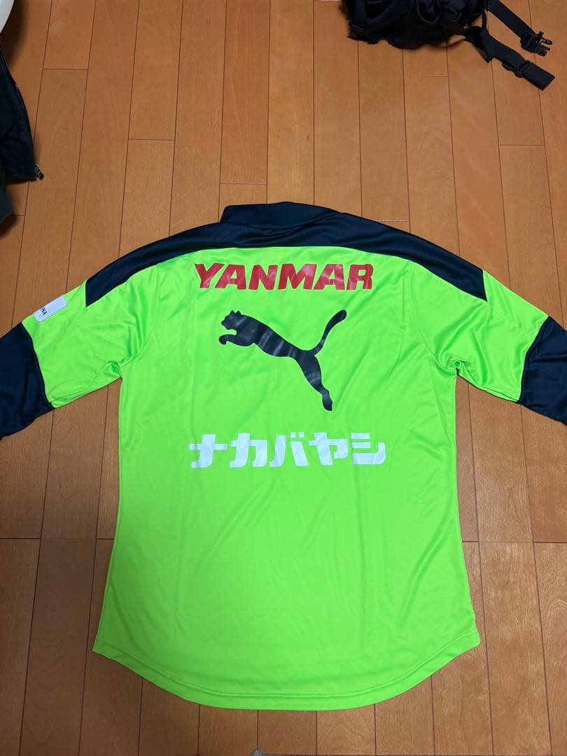 PUMA 蛍光グリーン サッカーウェア YANMAR