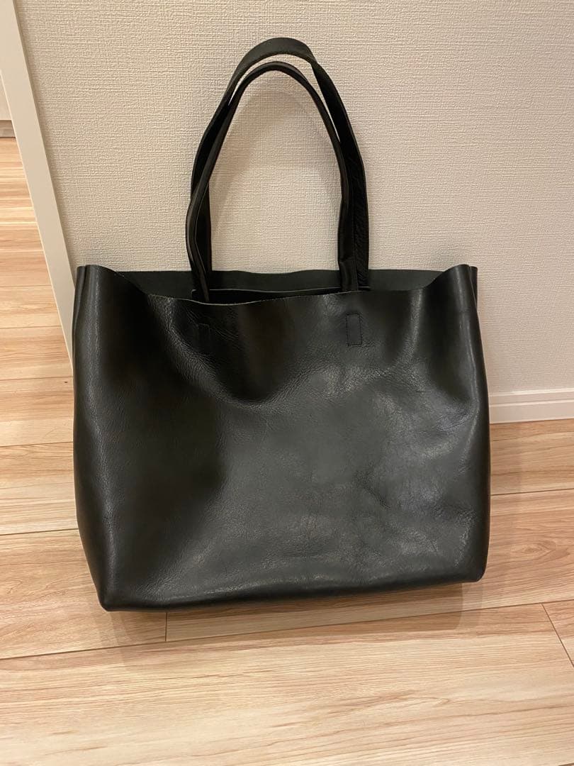 K*a様 定価55000円スロウ　黒 レザー バッグ 大きめ
