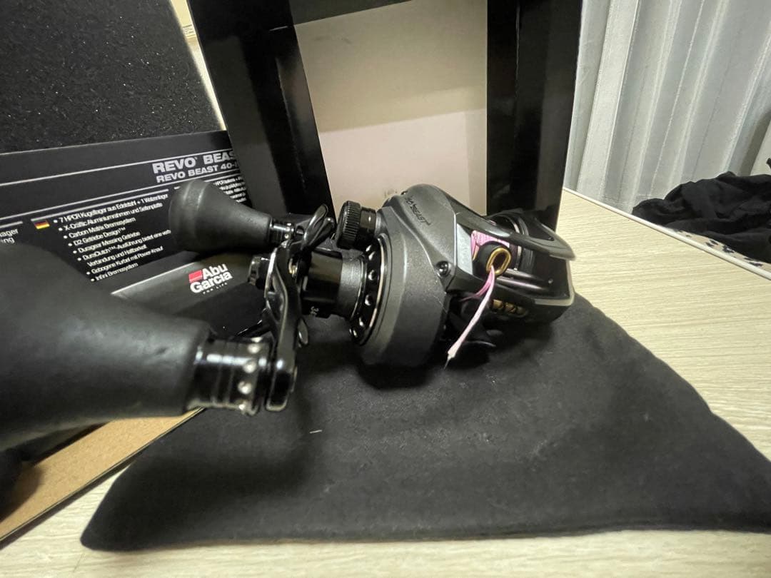 Abu Garcia REVO BEAST 40 HS ベイトリール