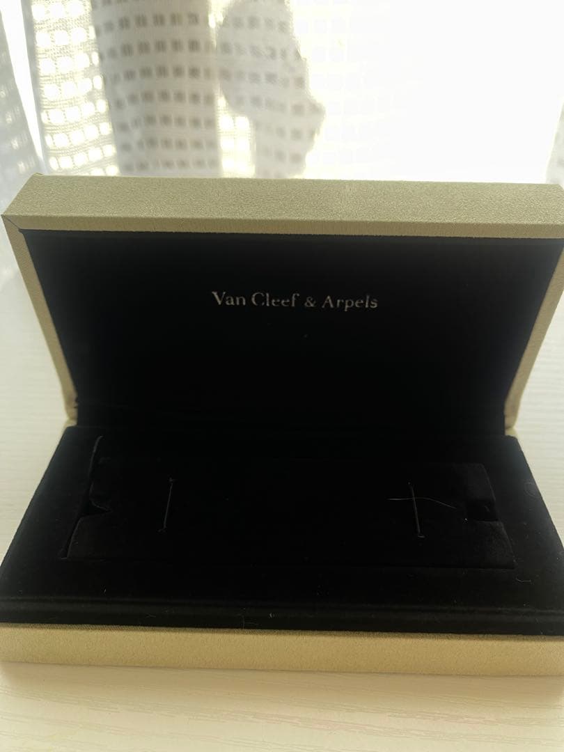 Van Cleef & Arpels ペンダントケース