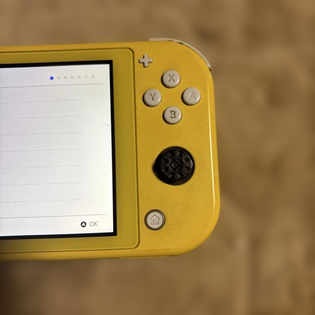 Nintendo Switchライトイエロー