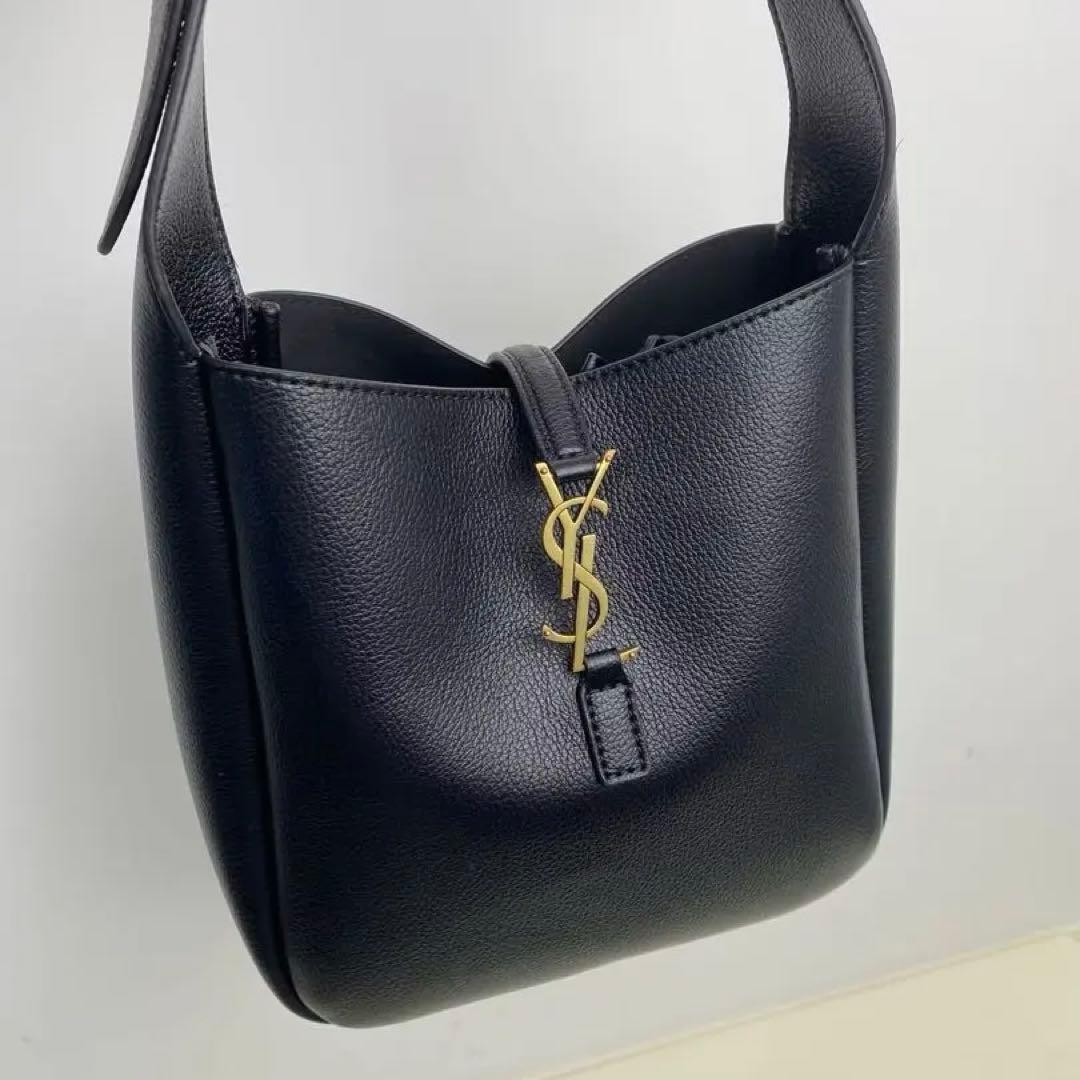 SAINT LAURENT レザー ホーボーバッグ ポーチ付き