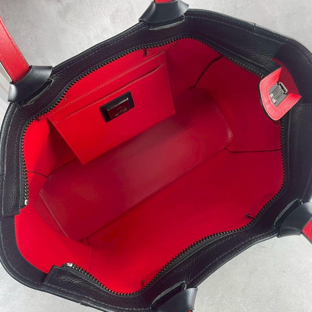 【極美品】クリスチャンルブタン レザー トートバッグ カバイカー ブラック
