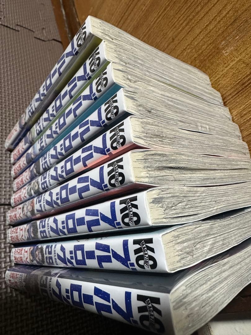 ブルーロック 1〜30巻セット 全巻カバー付き 22〜30巻新品シュリンク未開封