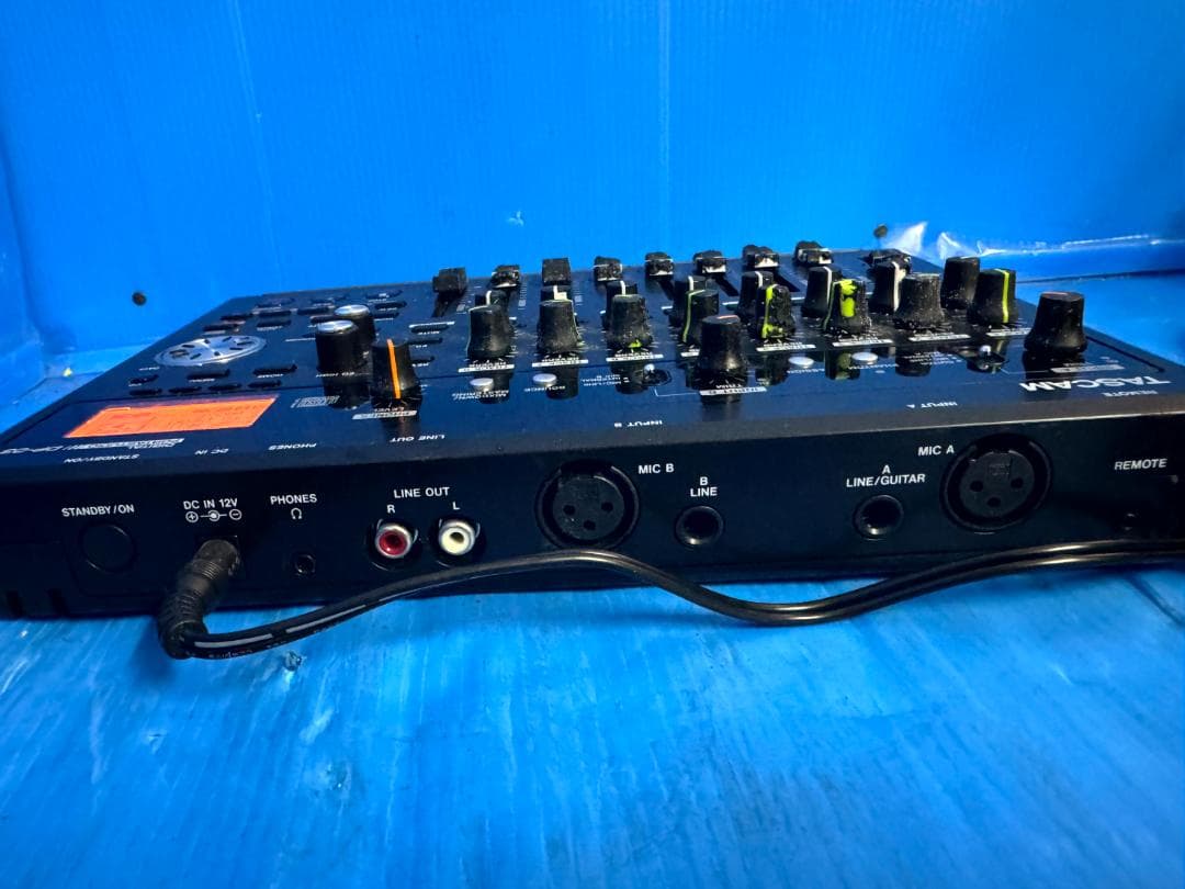TASCAM 8トラック・デジタルマルチトラックレコーダー MTR DP-03