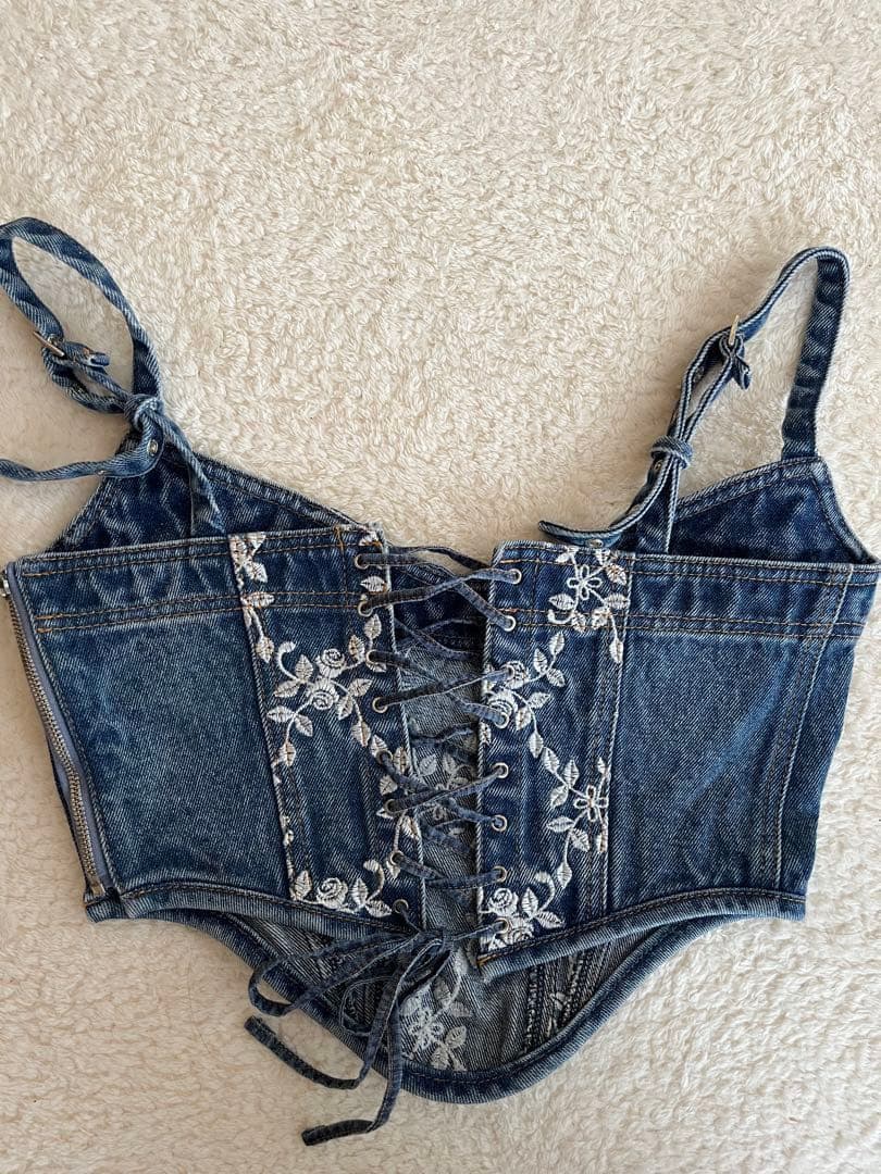 トップス FETICO FLOWER EMBROIDERED DENIM BUSTIER