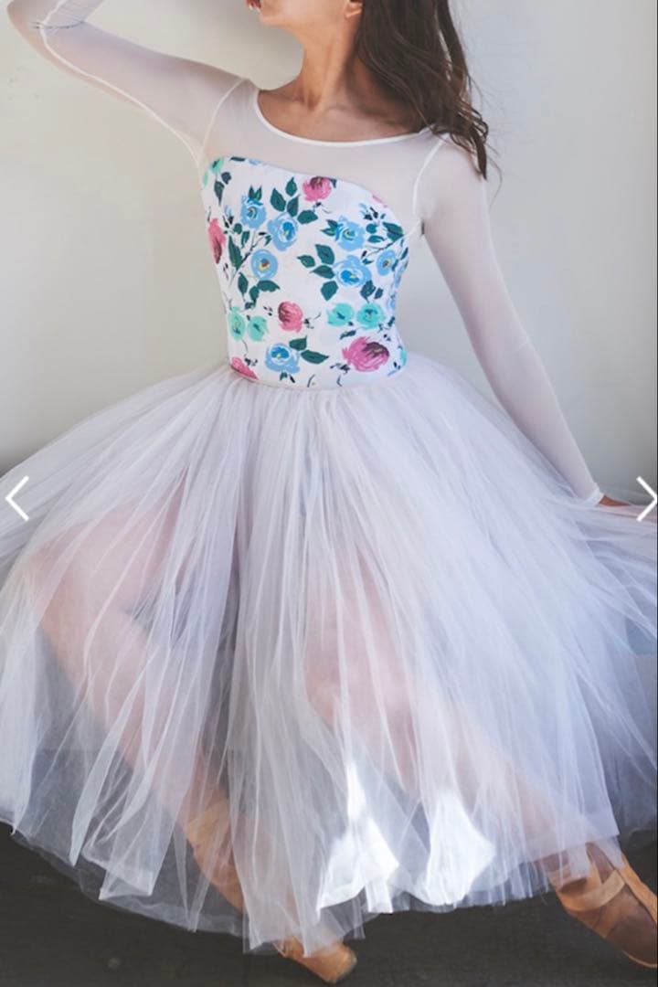 美品　stina バレエ　レオタード　Mサイス