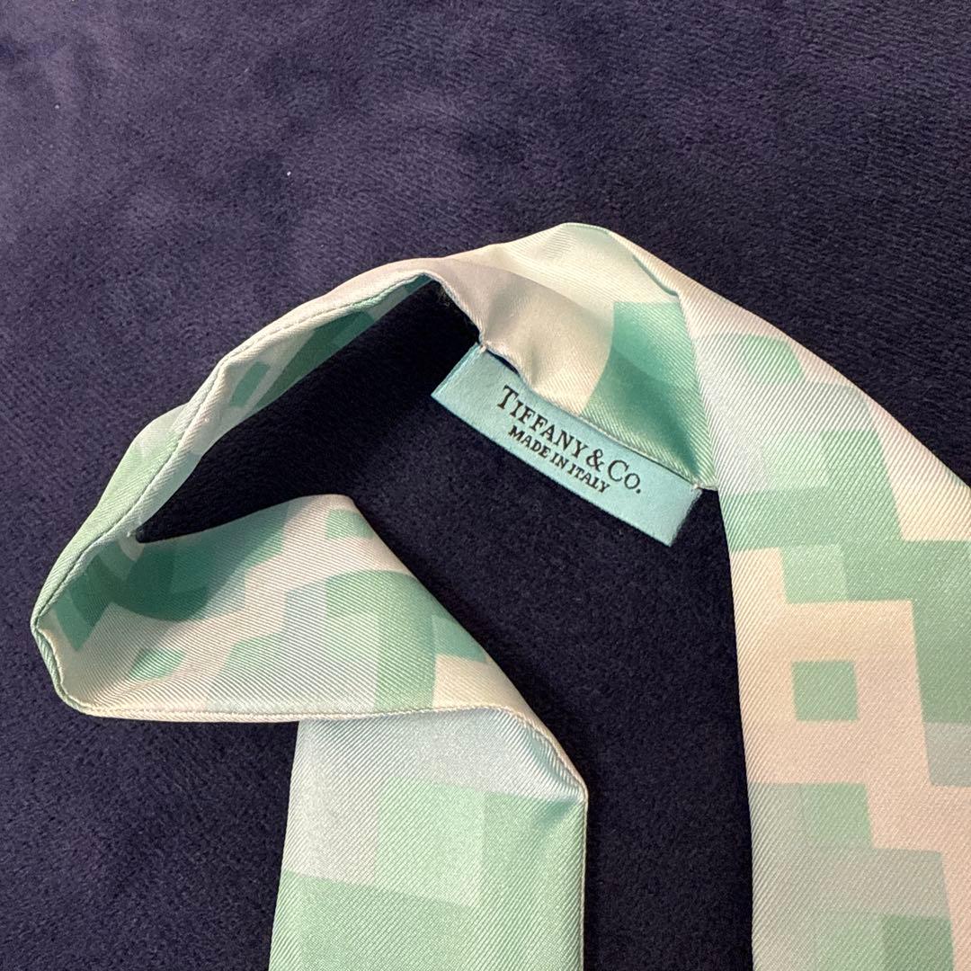 Tiffany & Co. 幾何学模様シルクスカーフ
