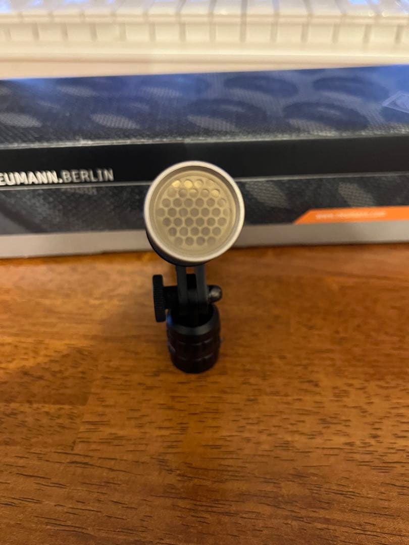 NEUMAN ノイマン KM184