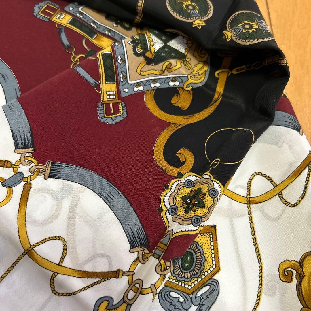HERMES エルメス スカーフ シルク100% カレ