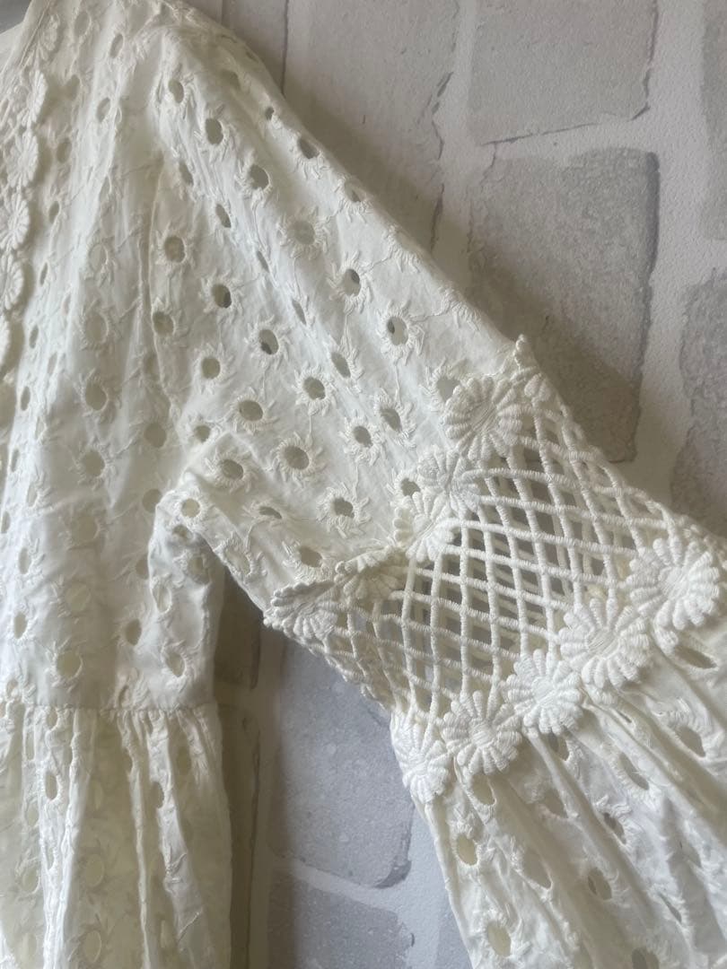 ◉新品◉freadaフリーダ　カットワーク刺繍ワンピース