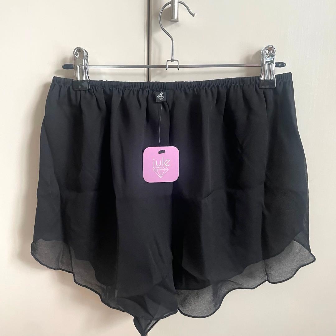 【週末限定値下】スカート風 バレエ ショートパンツ M 黒 お尻が隠れる 希少