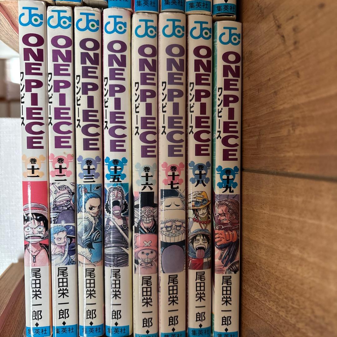 ワンピース漫画67冊➕2冊まとめ売り