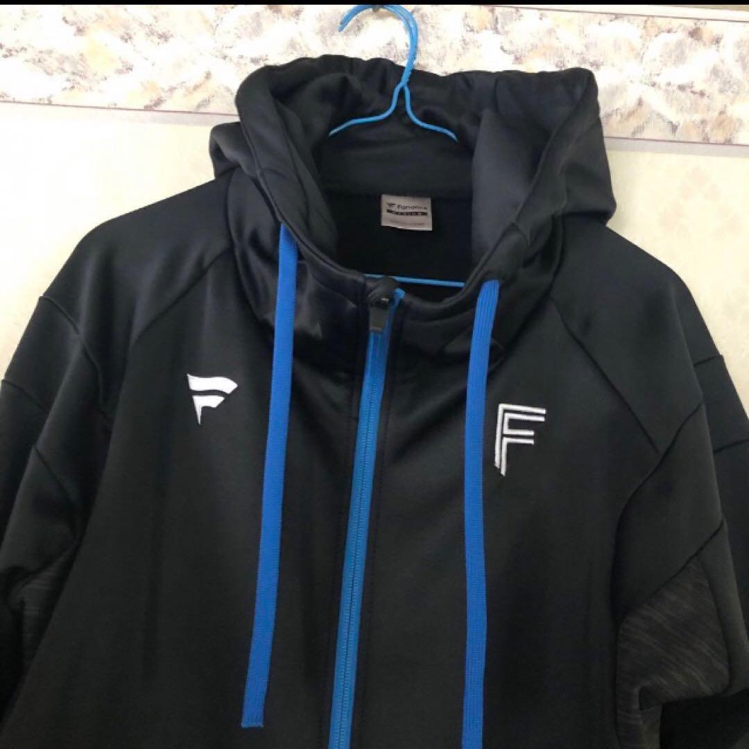 【新品】北海道日本ハムファイターズフード付き黒　監督・選手愛用2X L 値引中