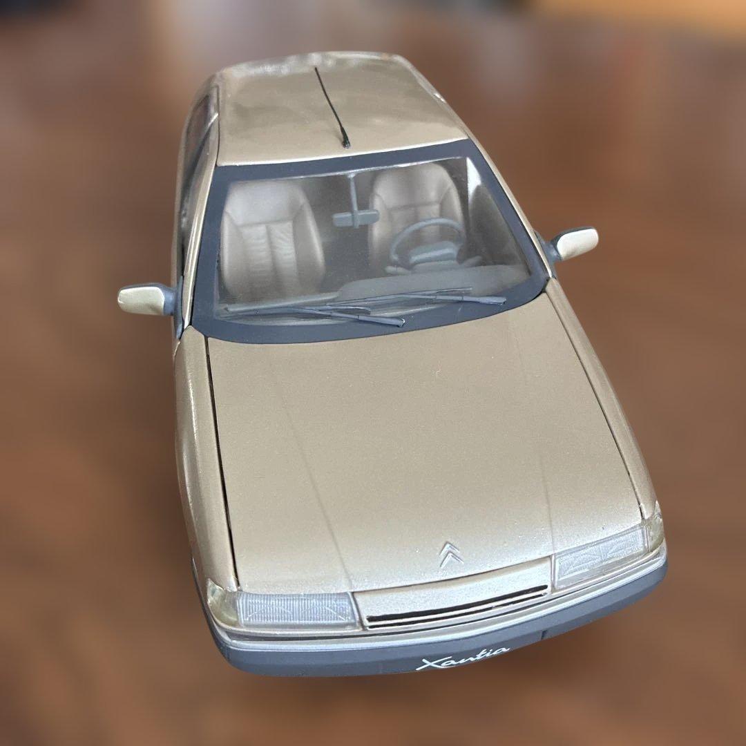 Xantia ミニカー
