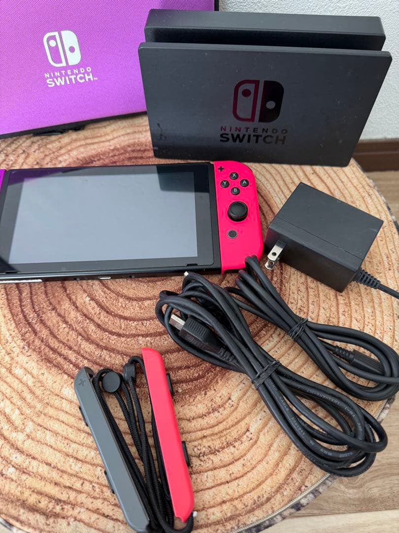 Nintendo Switch ニンテンドースイッチ本体　PPL/PNK箱無し