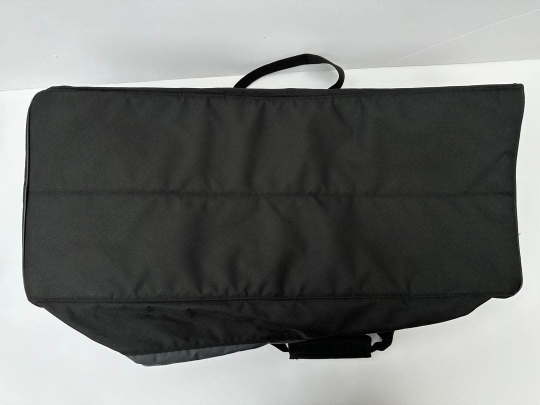 新品　NIKE ボストンバッグ　スポーツバッグ　合宿　試合　カーキ　グレー系