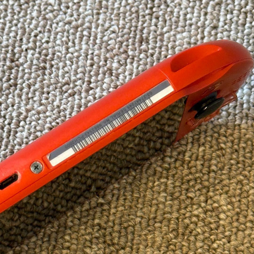 PSVITA PCH-2000 メタリックレッド 箱付き