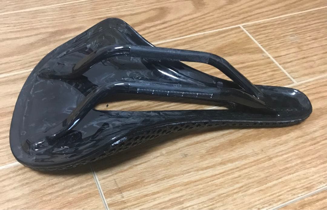 3Dプリント サドル apt'(エーピーティー) ロードバイク用