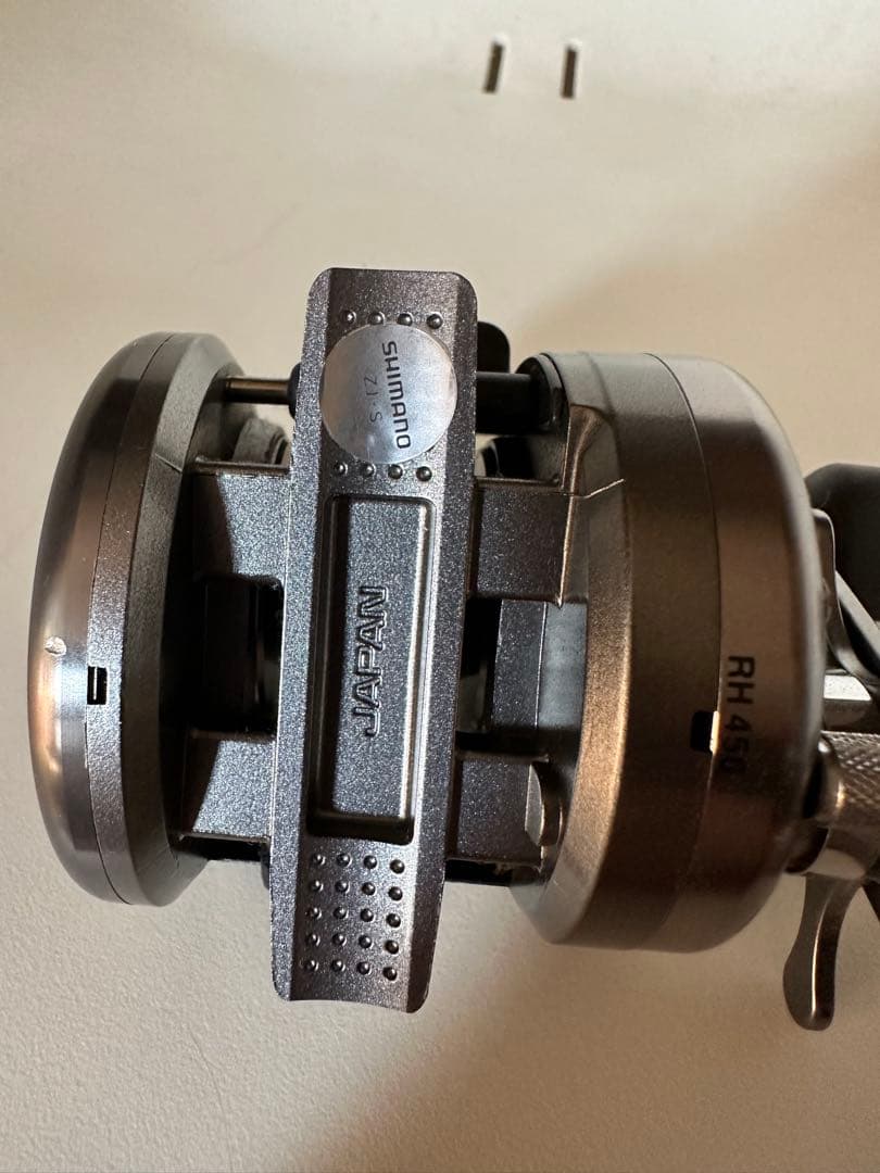 リール SHIMANO AXIS 100