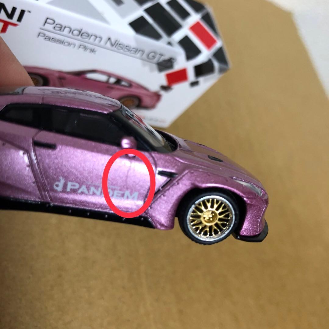 MINI GT ミニGT　パンデム 日産 GT-R R35　パッション ピンク