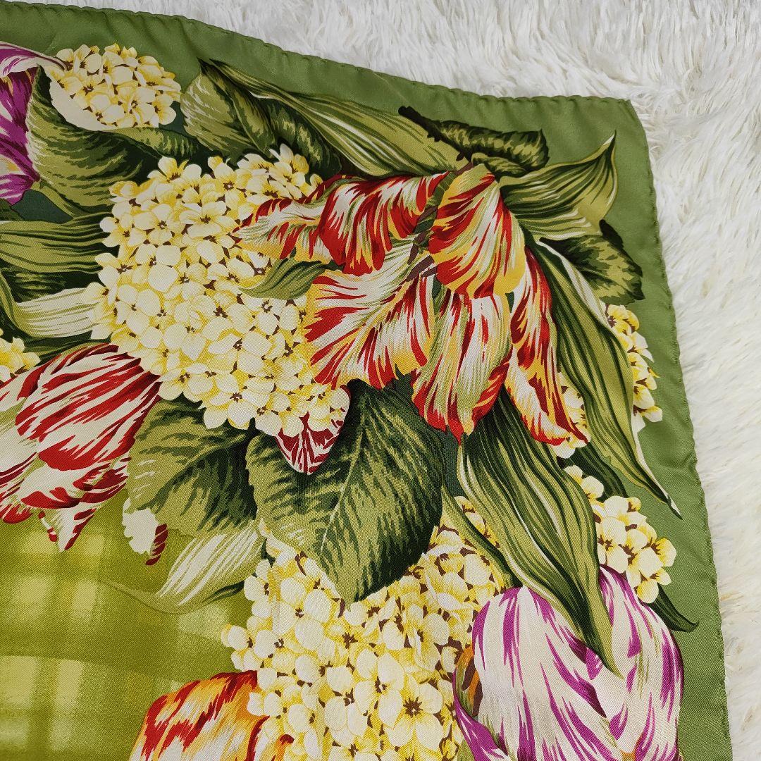 本日限定価格　GUCCI　スカーフ　大判　花柄プリント　　86×88cm