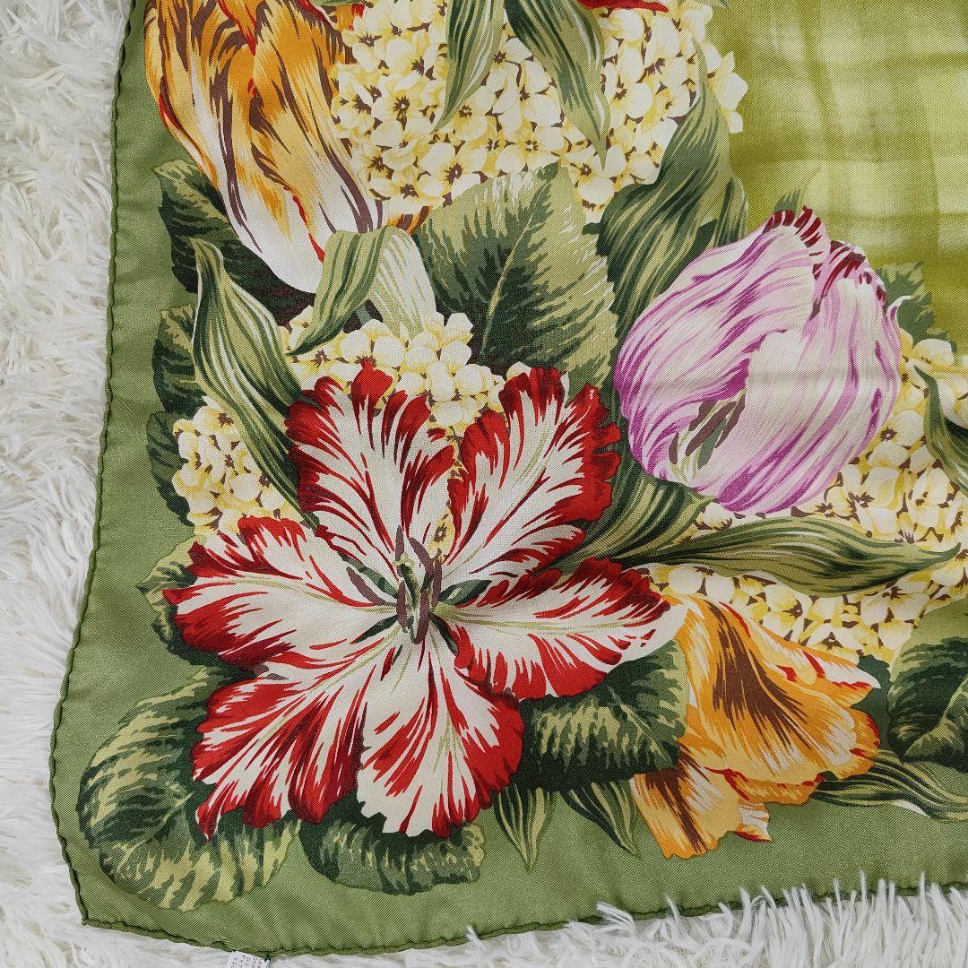 本日限定価格　GUCCI　スカーフ　大判　花柄プリント　　86×88cm