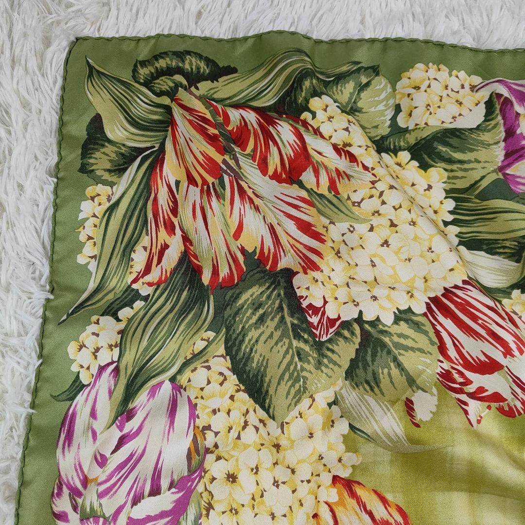 本日限定価格　GUCCI　スカーフ　大判　花柄プリント　　86×88cm
