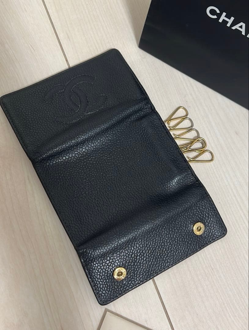 CHANEL キャビアスキン キーケース