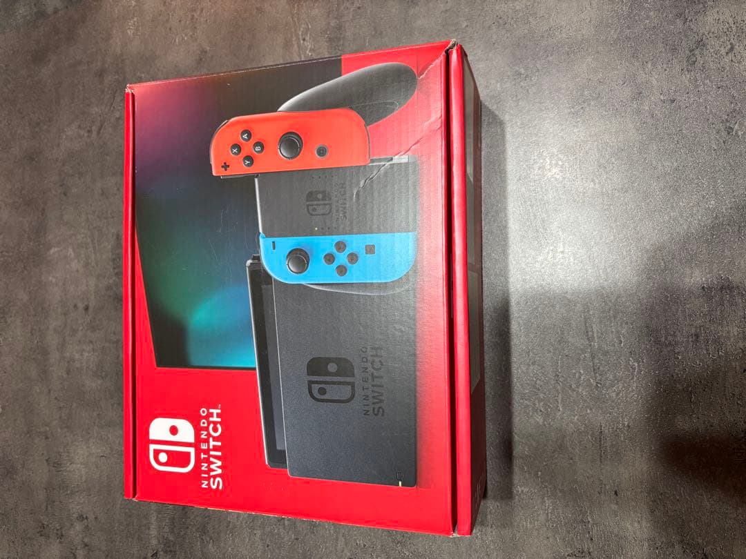 Nintendo Switch 本体 、カラフルJoy-Con3個付き