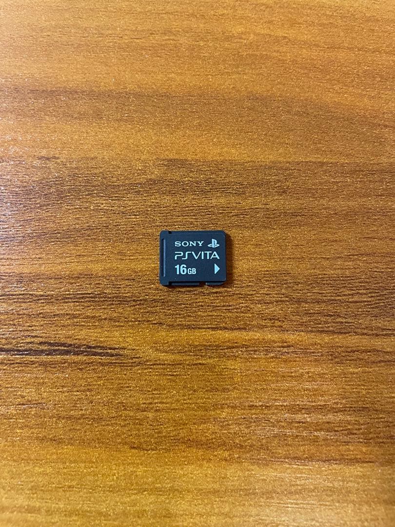 PlayStation®Vita デビューパック Wi-Fiモデル（PCH-2…