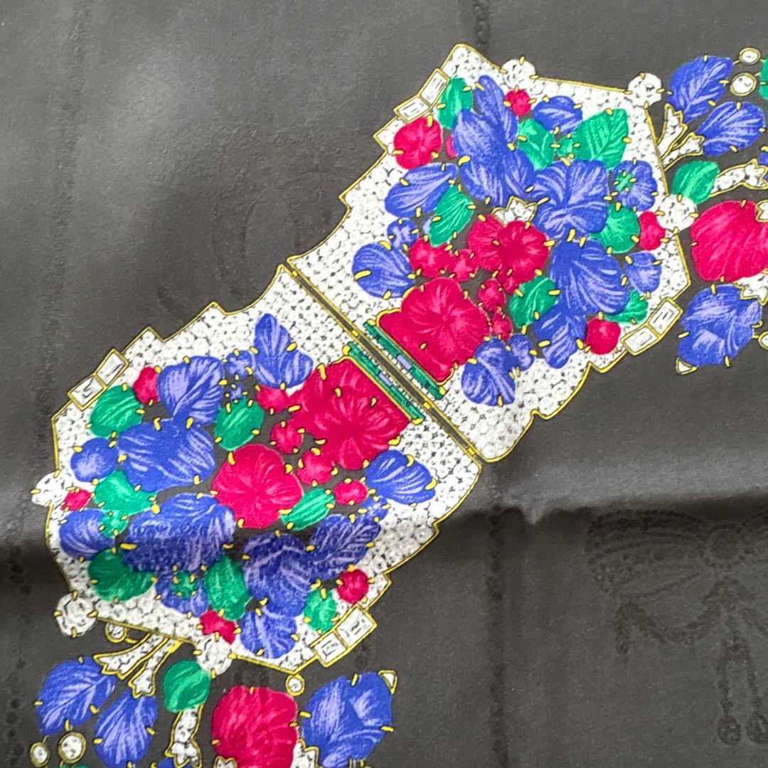 イタリア製　must de Cartier シルク　スカーフ　カルティエ　花柄