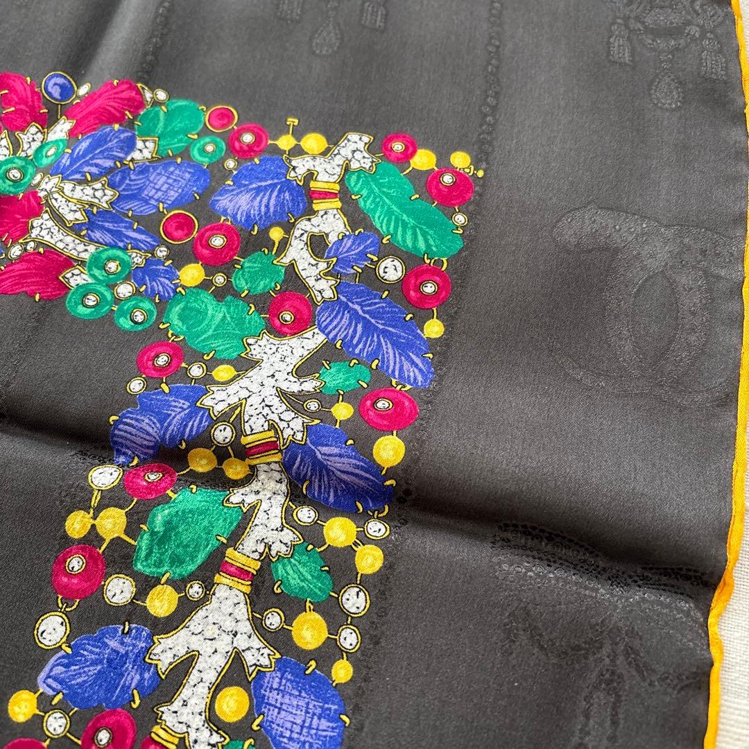 イタリア製　must de Cartier シルク　スカーフ　カルティエ　花柄