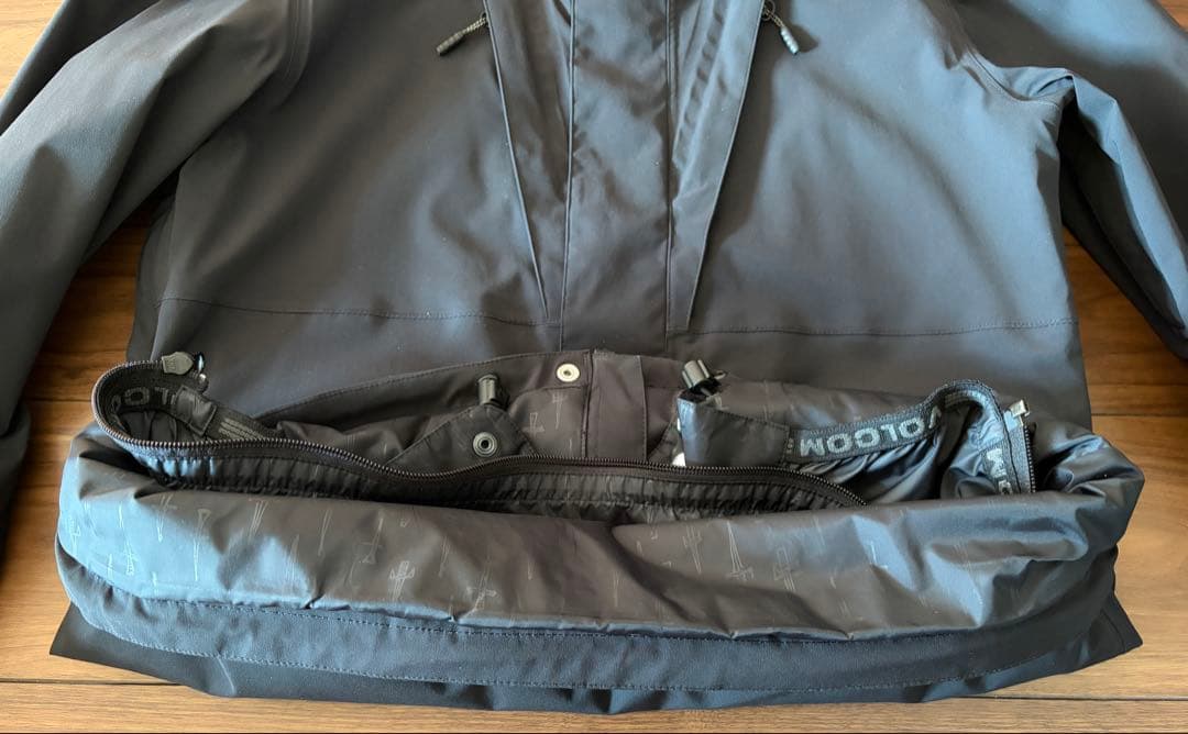 Volcom GORE-TEX スノーボードウェア　上下セット　Sサイズ