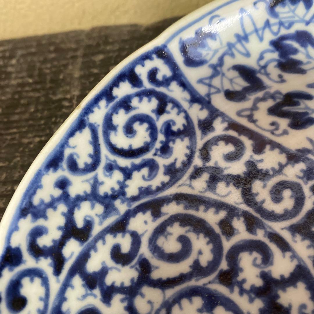 古伊万里白抜きたこ唐草唐草文平皿
