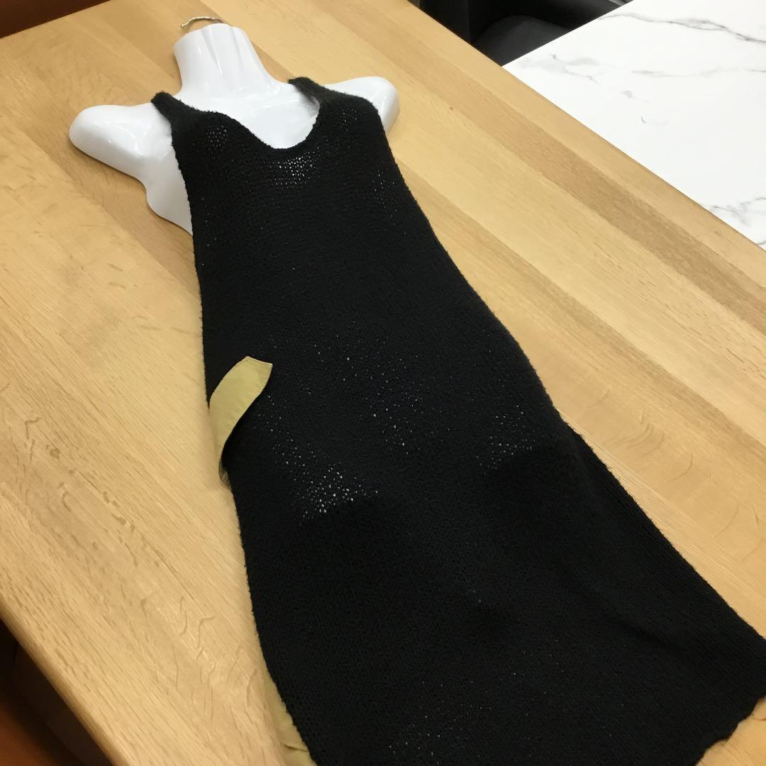 L.G.B . ルグランブルー　ノースリーブ黒ニットワンピース