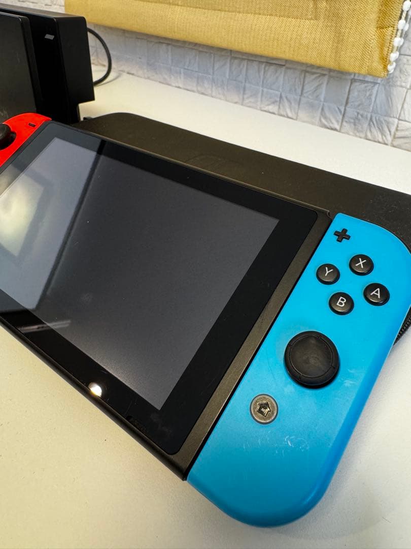 Nintendo Switch 本体Joy-Con&充電スタンド&ソフト付き