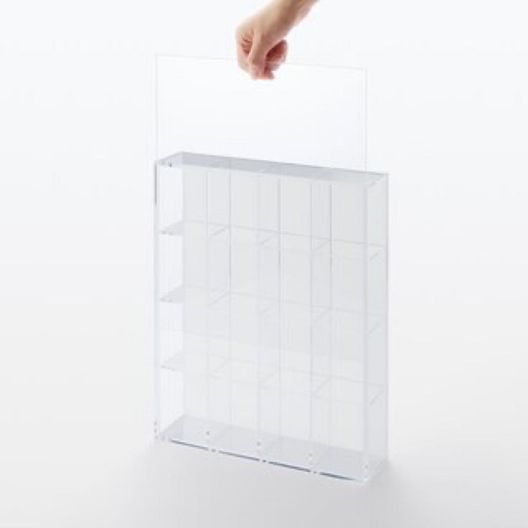 無印良品 後ろが透けないアクリルコレクションボックス 4×4 小間 5つ