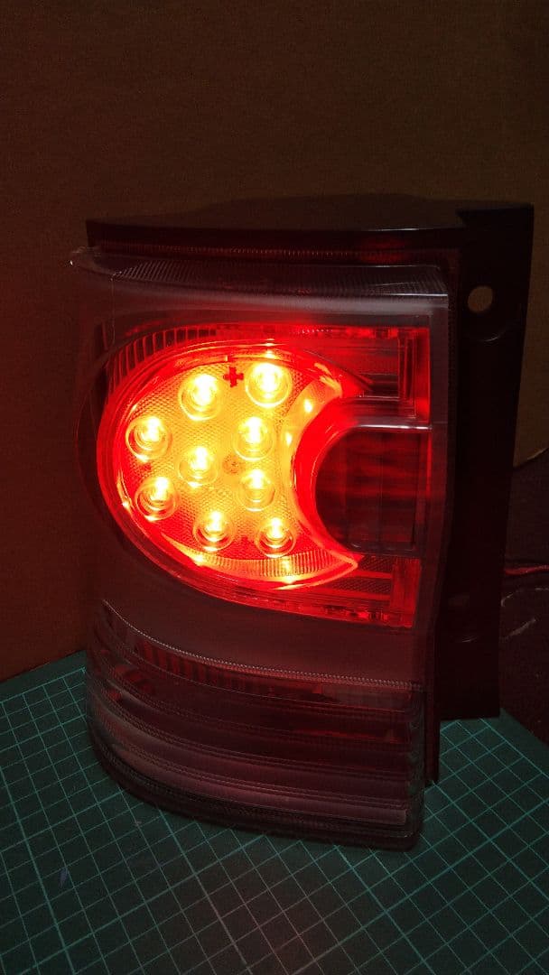 ダイハツ純正　タント　カスタム　L375S　L385S　テールランプ　20512