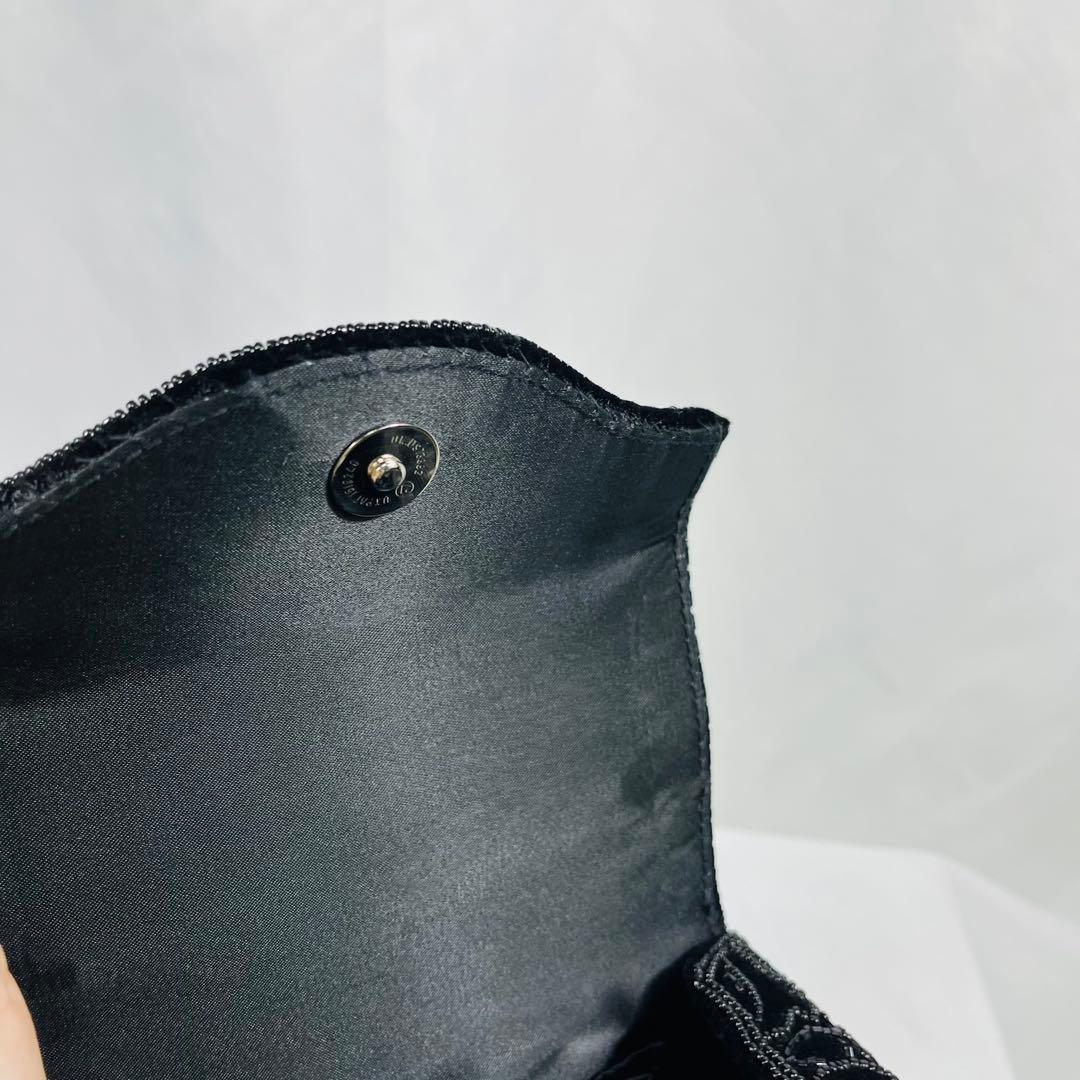 ビーズ刺繍 黒 パーティーバッグ　ドレスアップ