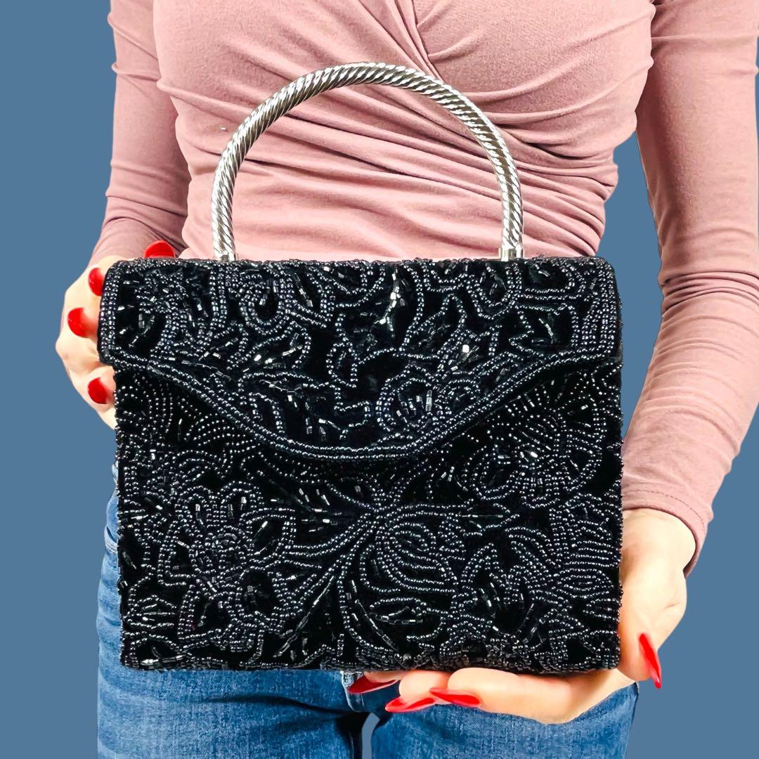 ビーズ刺繍 黒 パーティーバッグ　ドレスアップ